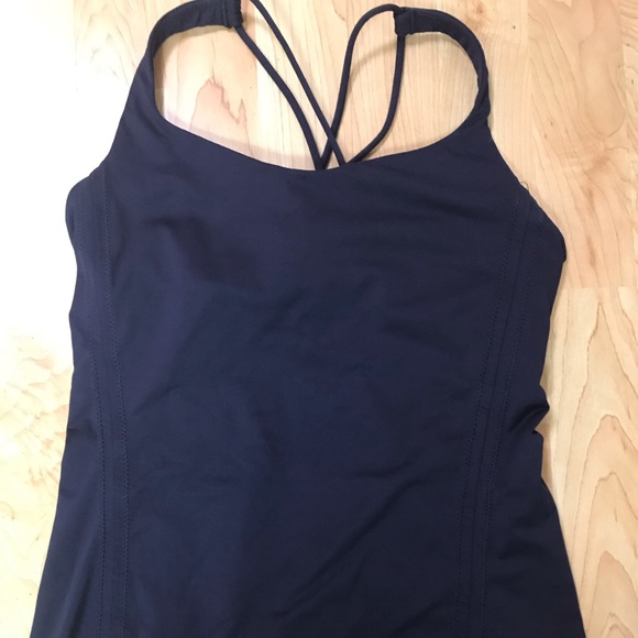 Lululemon Plum Top Size 6 - Picture 4 of 6